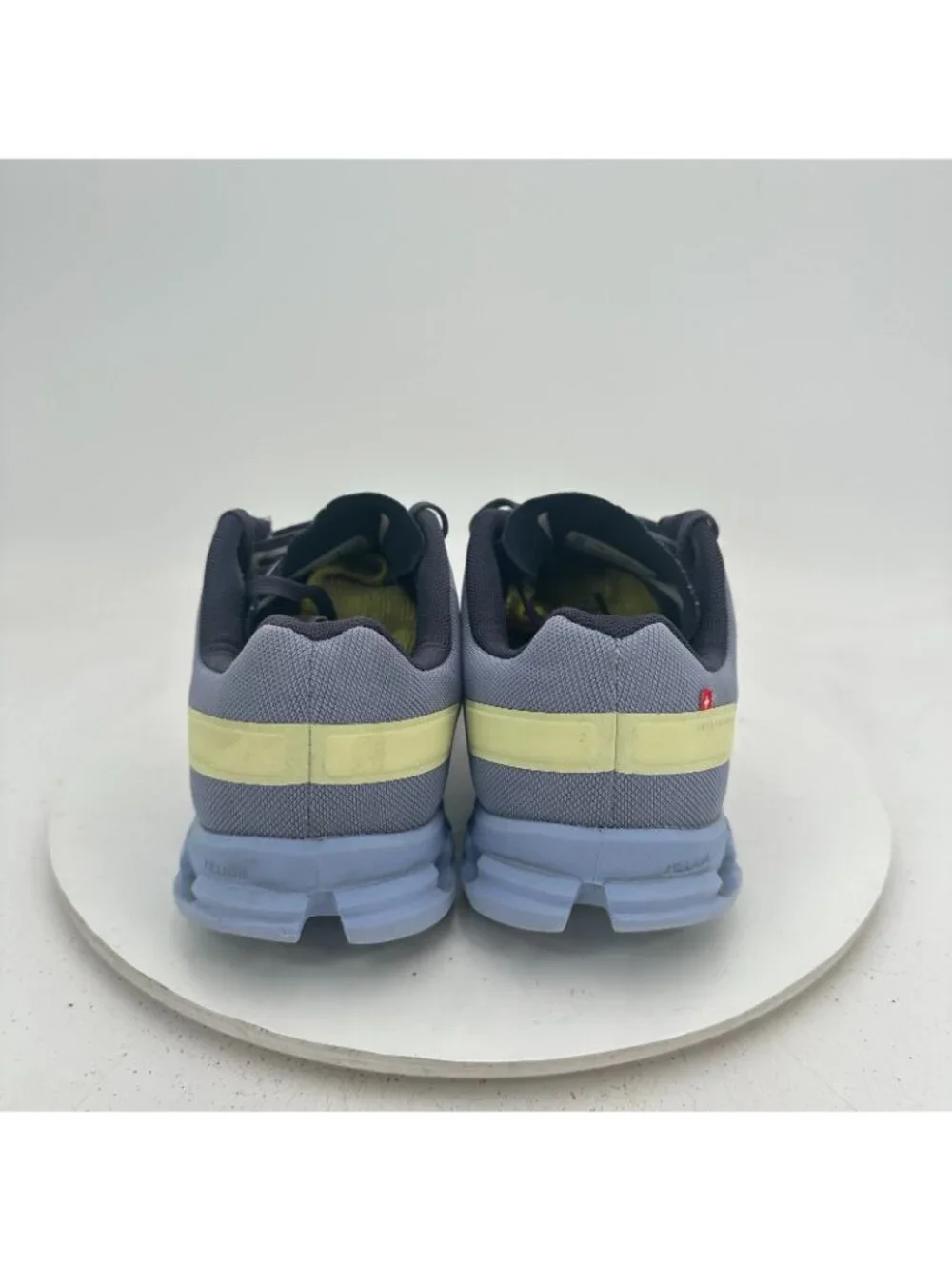 On Cloudflow Swiss Engineering Women Sz 11 35.98207 Nimbus Seedling Running Shoe